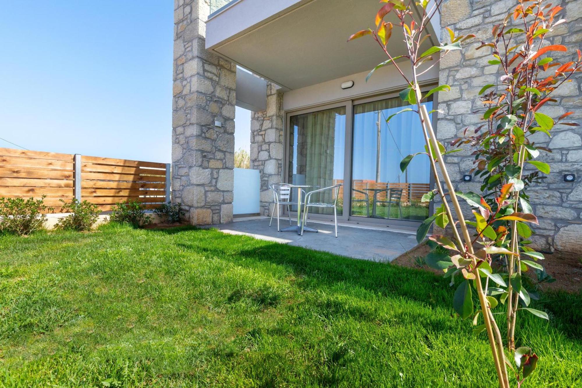 Achatis Apartments With Sea View コリンバリ エクステリア 写真